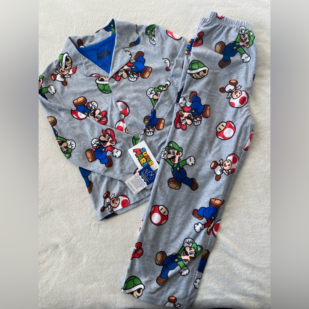 NWT- Super Mario Kids Pajama Set- Size 8